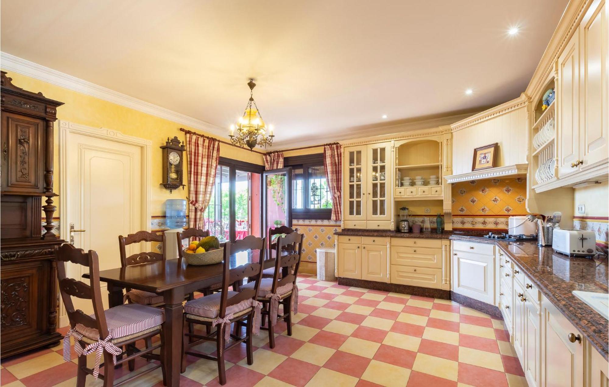 Beautiful In With Wifi, Outdoor Swimming Pool And Swimming Pool Marbella