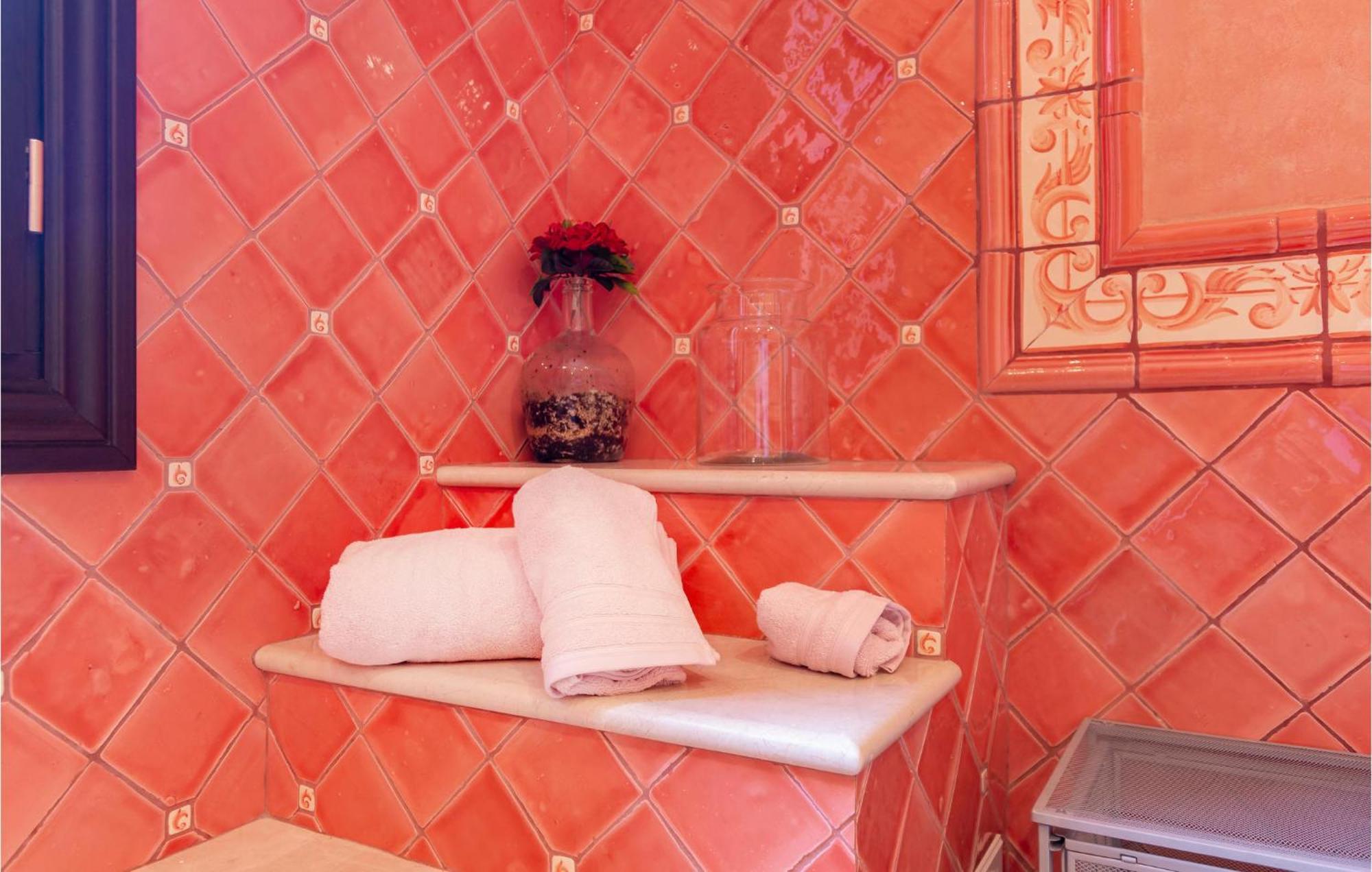 Beautiful In With Wifi, Outdoor Swimming Pool And Swimming Pool Marbella