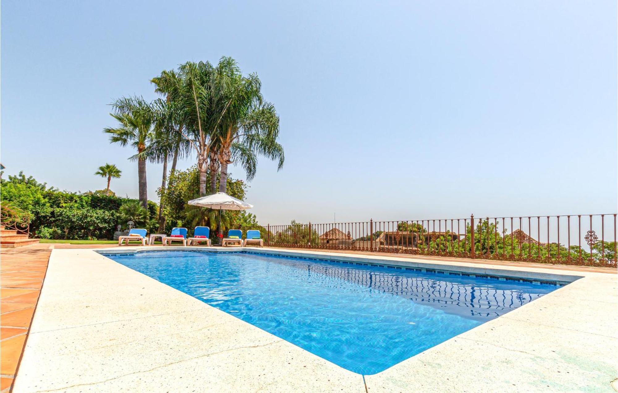 Beautiful In With Wifi, Outdoor Swimming Pool And Swimming Pool *