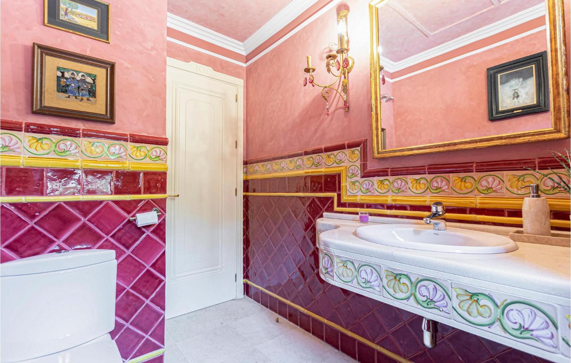 Beautiful In With Wifi, Outdoor Swimming Pool And Swimming Pool
